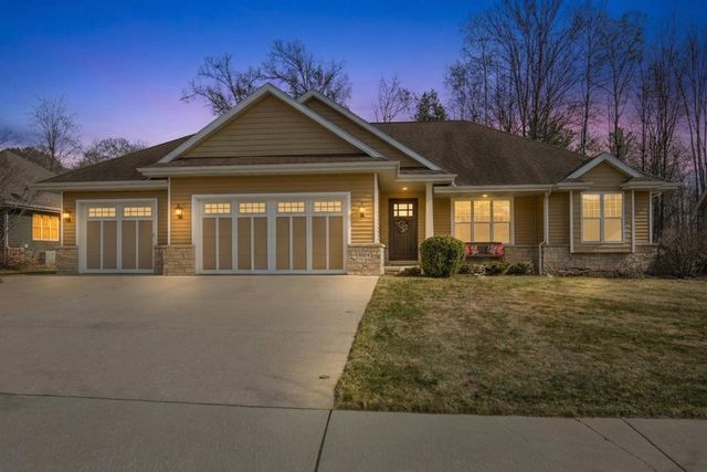 1024 FAVERSHAM WAY, Green Bay, WI 54313