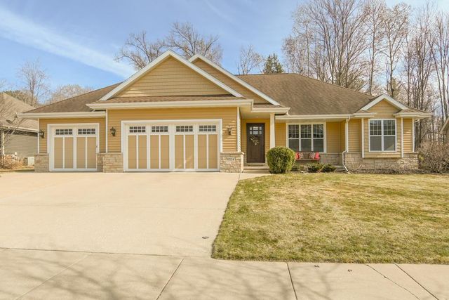 1024 FAVERSHAM WAY, Green Bay, WI 54313