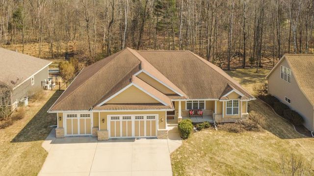 1024 FAVERSHAM WAY, Green Bay, WI 54313