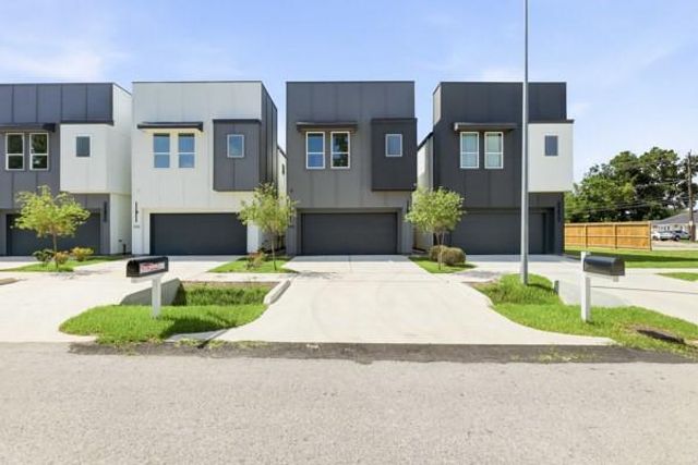 106 Luetta Street, Houston, TX 77076