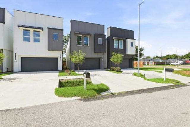106 Luetta Street, Houston, TX 77076