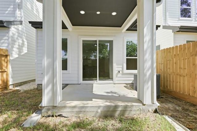 106 Luetta Street, Houston, TX 77076