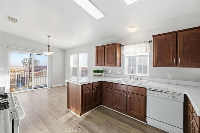2424 Grandview Terrace, Rosamond, CA 93560