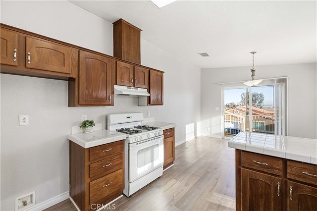 2424 Grandview Terrace, Rosamond, CA 93560