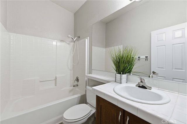 2424 Grandview Terrace, Rosamond, CA 93560