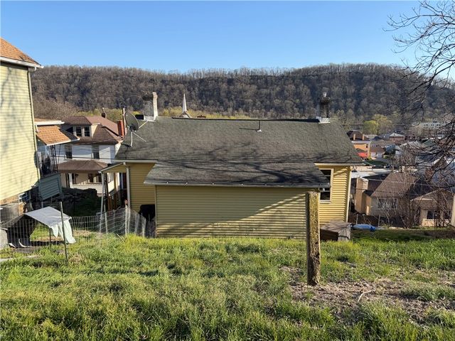 525 Franklin St, Freeport Boro, PA 16229