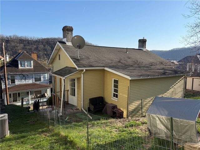 525 Franklin St, Freeport Boro, PA 16229