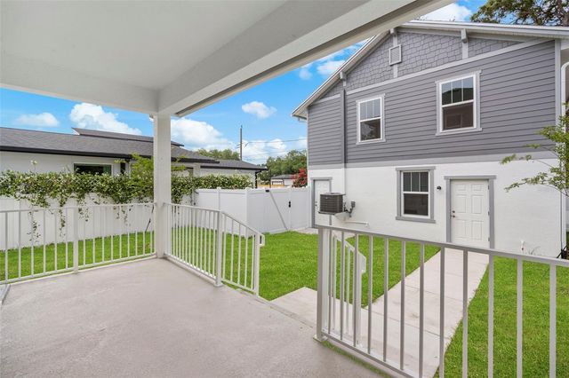 320 43RD AVENUE N, St Petersburg, FL 33703