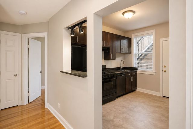 3221 W Division Street 3S, Chicago, IL 60651