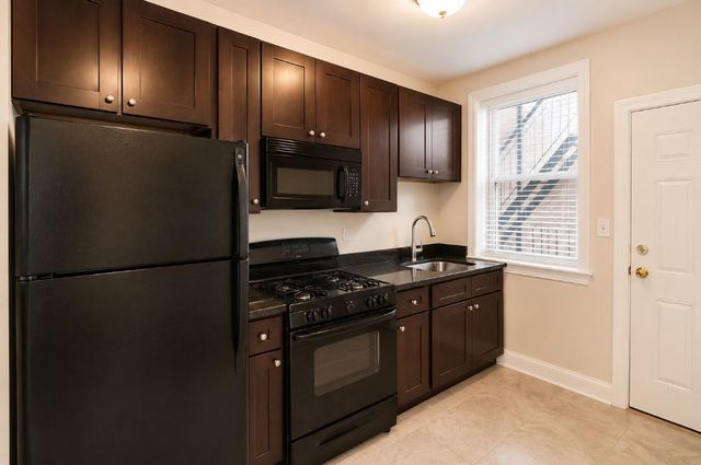 3221 W Division Street 3S, Chicago, IL 60651
