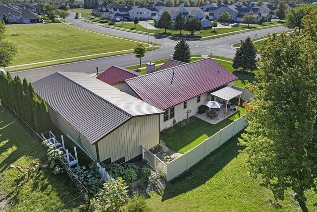 1511 Birchwood STREET, Delavan, WI 53115