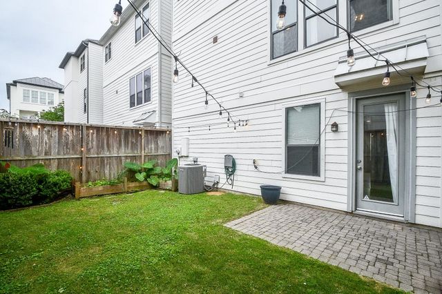 2222 Hilshire Lake Drive, Houston, TX 77080