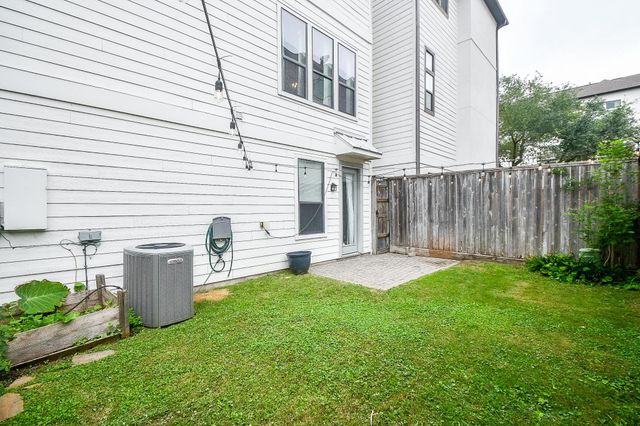 2222 Hilshire Lake Drive, Houston, TX 77080