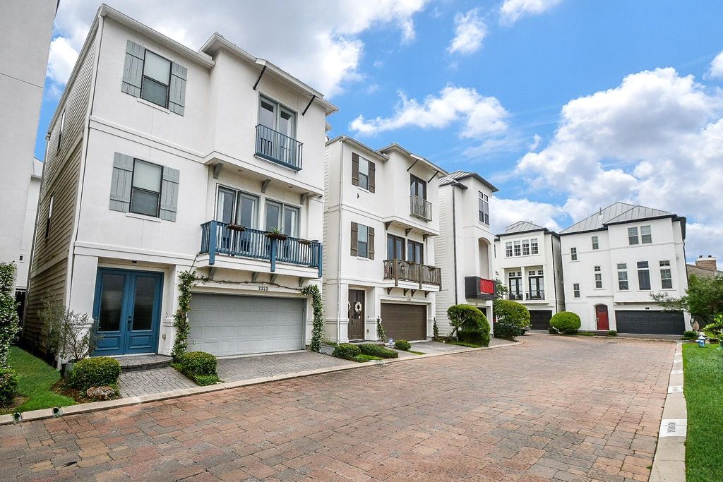 2222 Hilshire Lake Drive, Houston, TX 77080