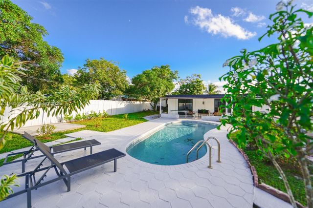 415 NW 133rd St, North Miami, FL 33168