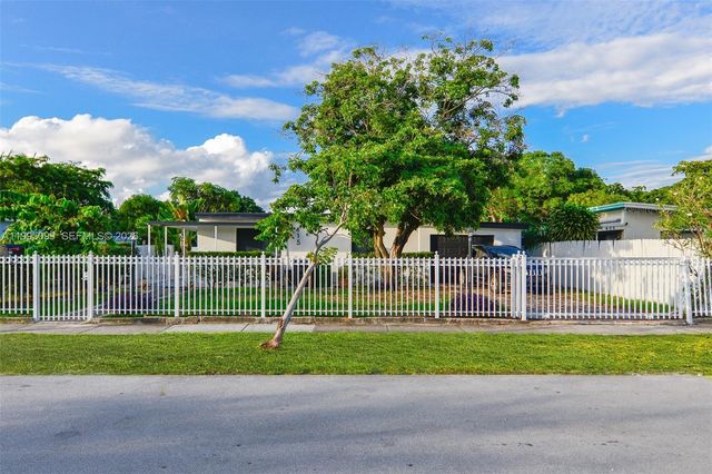 415 NW 133rd St, North Miami, FL 33168