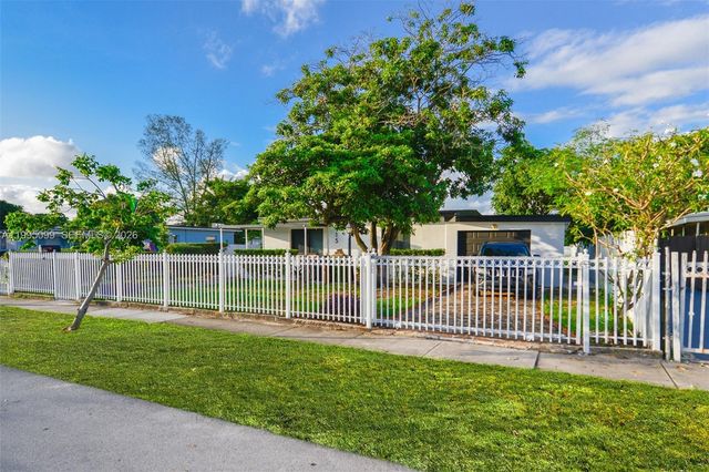 415 NW 133rd St, North Miami, FL 33168