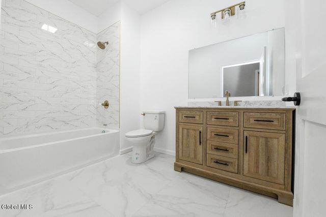 1859 Western Avenue 201, Guilderland, NY 12203