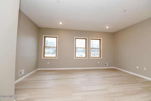 1859 Western Avenue 201, Guilderland, NY 12203