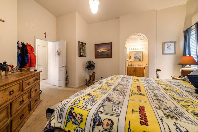 2700 Violeta Circle SE, Rio Rancho, NM 87124