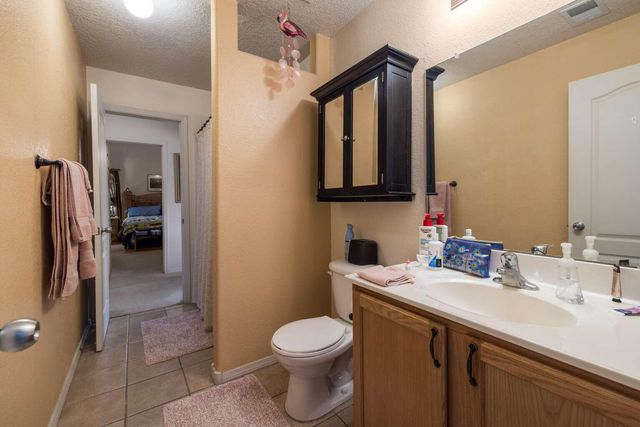 2700 Violeta Circle SE, Rio Rancho, NM 87124