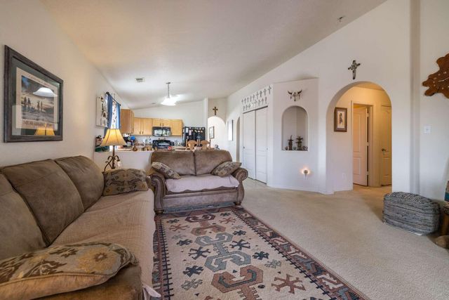 2700 Violeta Circle SE, Rio Rancho, NM 87124
