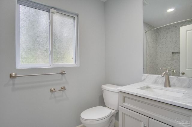 114 Altamont Rd, Pensacola, FL 32503