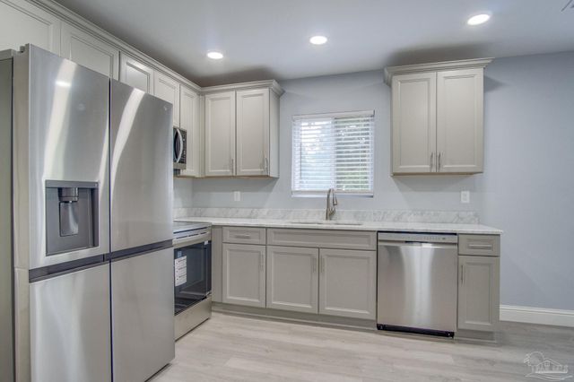 114 Altamont Rd, Pensacola, FL 32503