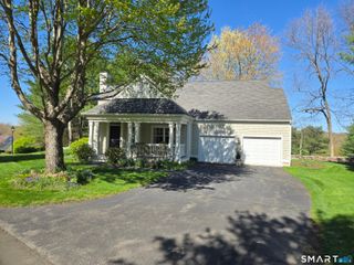 10 Pelham Way 10, Middlebury, CT 06762