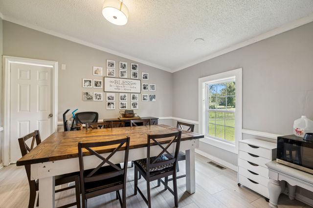 1740 Hazelwood Dr, Ashland City, TN 37015