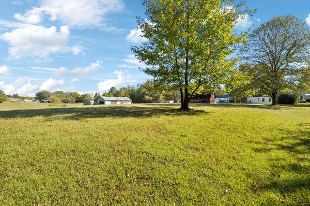 1740 Hazelwood Dr, Ashland City, TN 37015