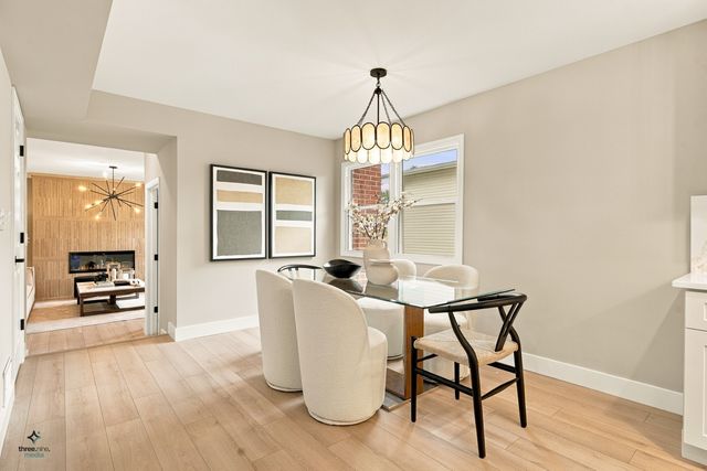 2703 N Ridge Avenue, Arlington Heights, IL 60004