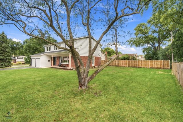 2703 N Ridge Avenue, Arlington Heights, IL 60004