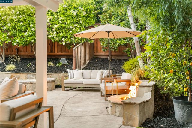 415 Skycrest Dr, Danville, CA 94506