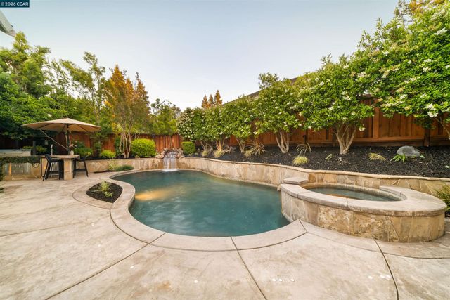 415 Skycrest Dr, Danville, CA 94506