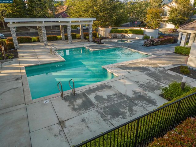 415 Skycrest Dr, Danville, CA 94506