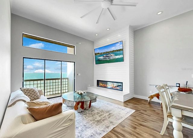 6504 SURFSIDE BOULEVARD 4, Apollo Beach, FL 33572
