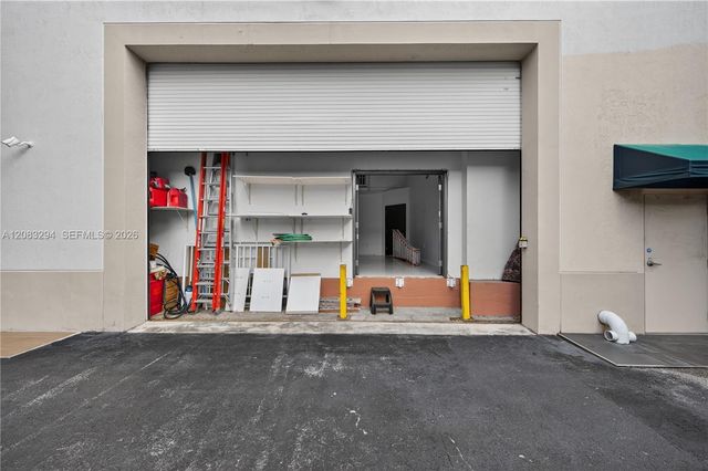 3042 NW 82nd Avenue, Doral, FL 33122