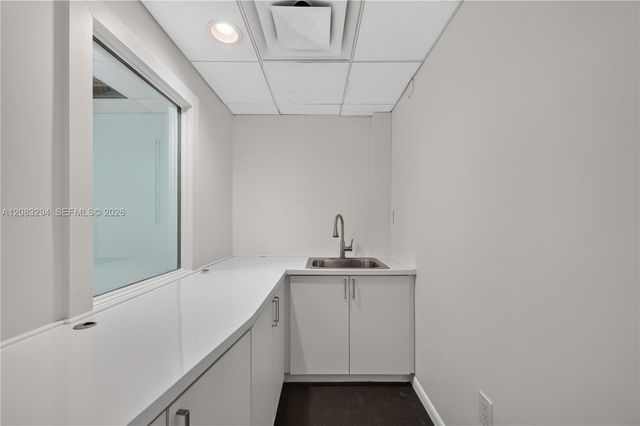 3042 NW 82nd Avenue, Doral, FL 33122