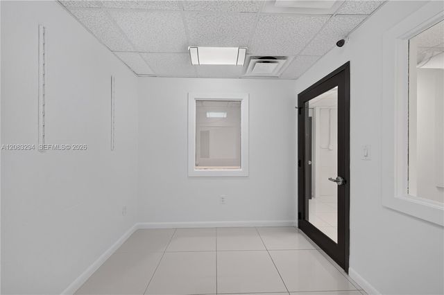 3042 NW 82nd Avenue, Doral, FL 33122