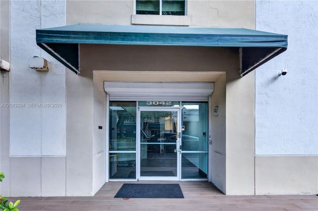 3042 NW 82nd Avenue, Doral, FL 33122