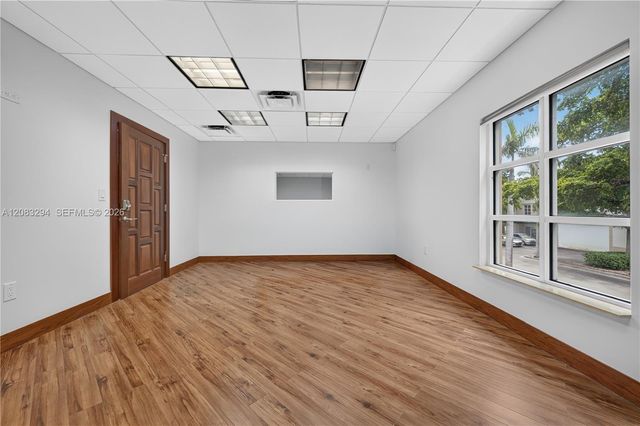 3042 NW 82nd Avenue, Doral, FL 33122