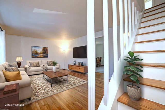 245 Sunnyridge Avenue APT 2, Fairfield, CT 06824