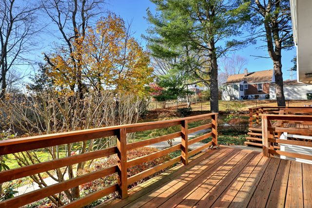 245 Sunnyridge Avenue APT 2, Fairfield, CT 06824