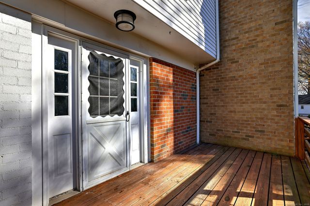 245 Sunnyridge Avenue APT 2, Fairfield, CT 06824