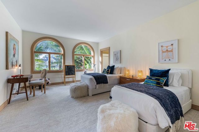 424 Marguerita Avenue, Santa Monica, CA 90402