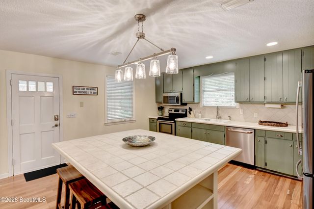 108 Simmons Avenue, St. Simons Island, GA 31522