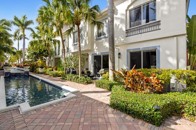 3041 Waterside Circle, Boynton Beach, FL 33435