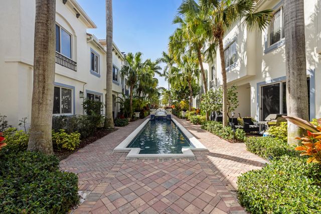 3041 Waterside Circle, Boynton Beach, FL 33435