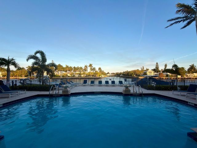 3041 Waterside Circle, Boynton Beach, FL 33435